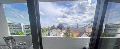 Aussicht vom Wohnzimmer - Etagenwohnung mit 71,00 m&sup2; in Augsburg zum Kaufen