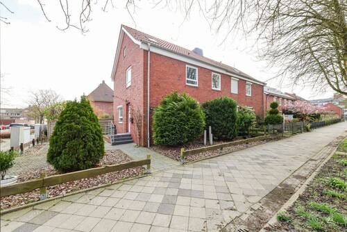 Außenansicht - 5 Zimmer Doppelhaushälfte zum Kaufen in Wilhelmshaven