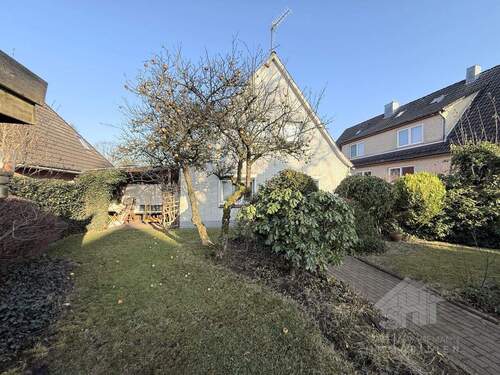 Grundstück mit Altbestand - Grundstück zum Kaufen in Norderstedt