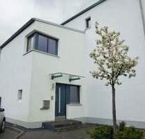 Bachem, hochwertiges Reihenhaus, ca. 114 m², 4 Zimmer, Terrasse, luxuriöse Einbauküche - Frechen