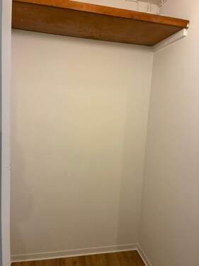 Abstellkammer - 