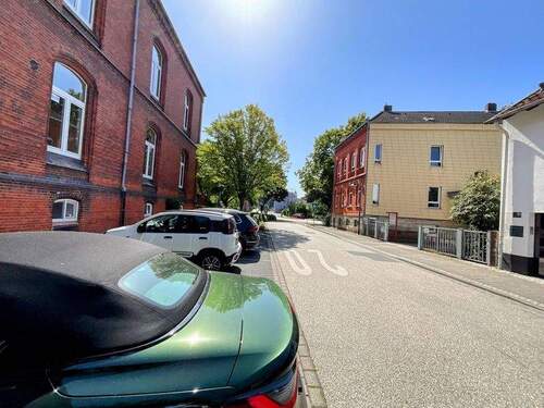 Straßenansicht - Mehrfamilienhaus, Wohnhaus in Peine zum Kaufen
