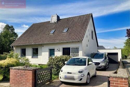 Vorderansicht Gebäude - Charmantes Haus in Toplage - 394.000,00&nbsp;EUR Kaufpreis, ca.&nbsp; 121,00&nbsp;m&sup2;&nbsp;Wohnfl&auml;che