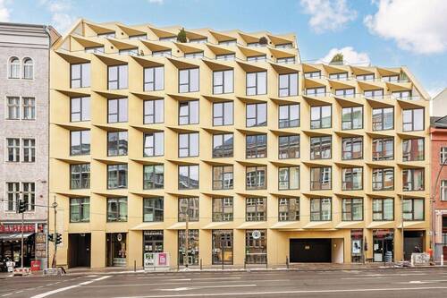 Straßenseite - Moderne exklusive Dreizimmerwohnung im Herzen Berlins.