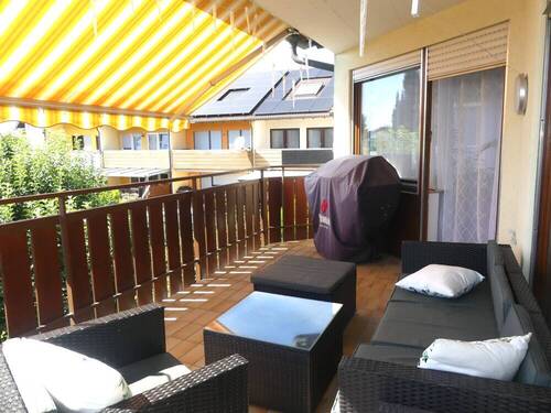 Bild 1 - Schicke 3 Zimmer Wohnung mit einem sonnigen Balkon und PKW Stellplatz. Frei ab 01.11.2025