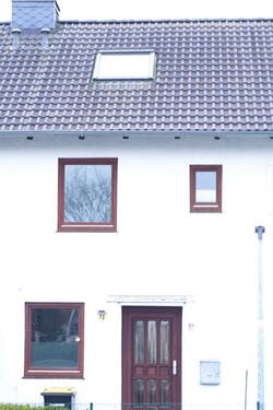 Vorderseite - 4 Zimmer Reihenmittelhaus zum Kaufen in Wedel