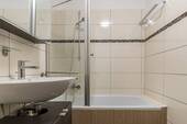 Dusche i.d. Wanne integriert - 