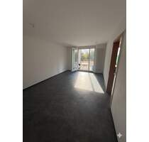 Helle 2-Zimmer-Terrassenwohnung WN-Neustadt mit Garten & Stellplatz, von privat - Waiblingen