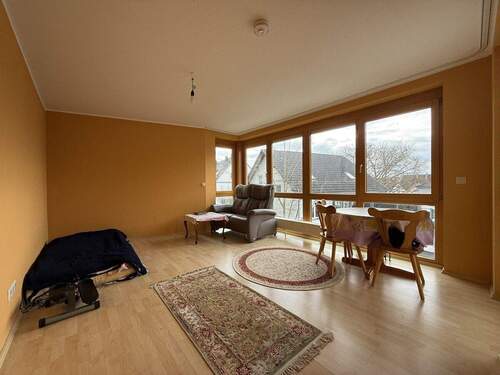 Schlafzimmer 2 - Großzügige Wohnung in perfekter Crailsheimer Lage ab sofort frei!