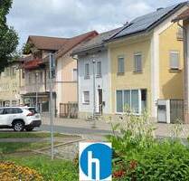 Charmantes Stadthaus mit vermietetem Laden, bezugsfreier Wohnung - Zentrale Lage mit kleinem Garten - Forchheim
