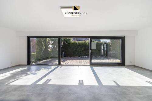 Wohnbereich mit Panorama-Blick ins Grüne - 