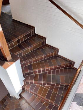 Treppe ins KG - 