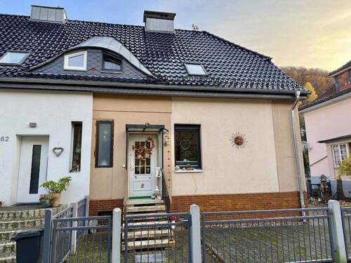 Ansicht von der Straße - 3 Zimmer Doppelhaushälfte zum Kaufen in Bad Lauterberg