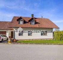 Charmantes 3-Parteienhaus in ruhiger Hanglage - teils vermietet, mit Garten & Terrasse - Mainburg Aufhausen