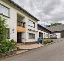 Charmantes Einfamilienhaus mit großem Grundstück und vielseitigen Nutzungsmöglichkeiten in Hütterscheid.