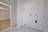 Abstellraum mit Waschmaschinenanschluss - 