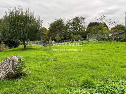 Ansicht - Großes Baugrundstück mit aufstehender Gebäudesubstanz in MG-Wickrathberg