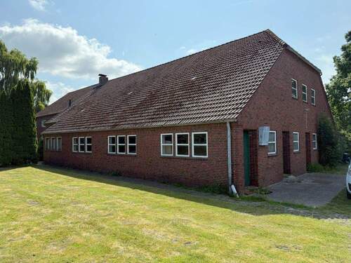 Hinterhaus - 9 Zimmer Bauernhaus, Landhaus in Aurich