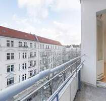 Charmantes 1-Zimmer-Apartment mit Balkon - Wohnen in bester Charlottenburger Lage - Berlin