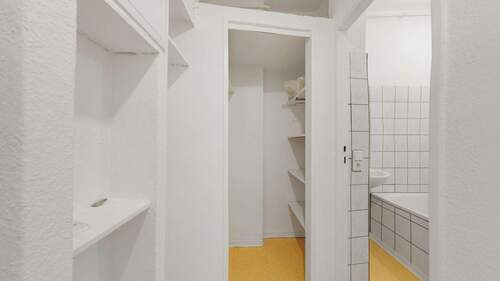 Abstellraum - 1 Zimmer Etagenwohnung in Berlin