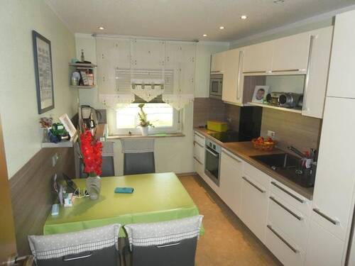 Küche mit EBK im EG - 