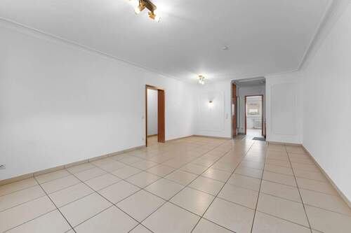 Wohnzimmer - 3 Zimmer Etagenwohnung in Neuss