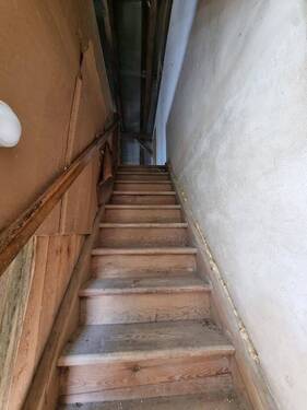 Treppe zum Dachboden - 