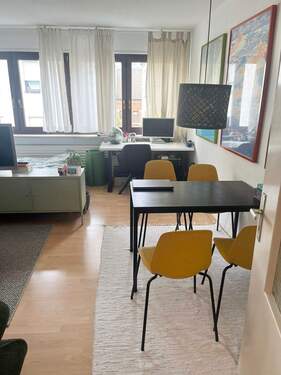 Wohn-Schlafraum.jpg - 1 Zimmer Etagenwohnung in Nürnberg