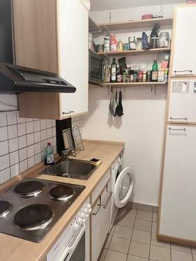Küche m. EBK.jpg - Etagenwohnung mit 38,00 m² in Nürnberg zur Miete