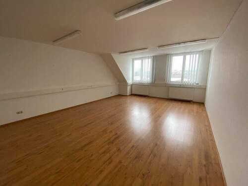 Raum2 - Büro mit 87,00 m&sup2; in Bad Neustadt an der Saale zur Miete