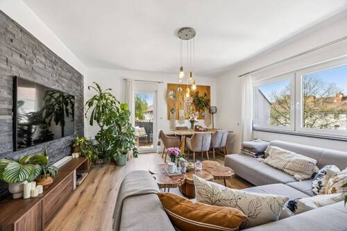 Wohnzimmer - 3 Zimmer Etagenwohnung zum Kaufen in Düsseldorf / Holthausen