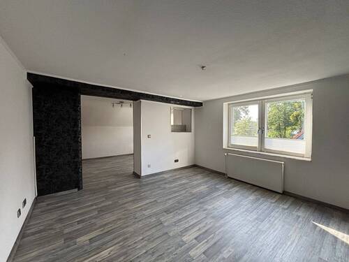 DG: 2 Räume mit Raumteiler - 