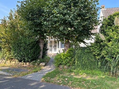 Weg zum Hauseingang - 5 Zimmer Terrassenwohnung zum Kaufen in Weyhe