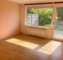 Freie EG-Wohnung, Terrasse mit kl. Garten, PKW-Stellplatz - Hamburg Schnelsen