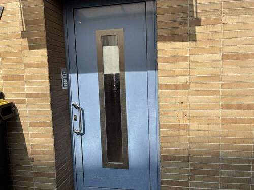 Eingangstür - 4 Zimmer Etagenwohnung in Hildesheim