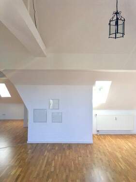 Offenes Wohnen, links Essbereich - Etagenwohnung mit 115,00 m&sup2; in Nürnberg zum Kaufen