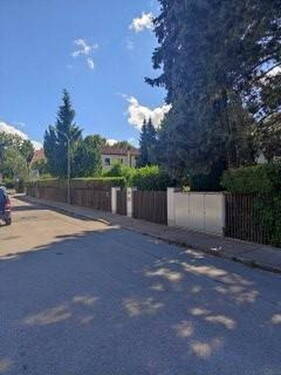 35m Straßenfront ruhige Lage - 