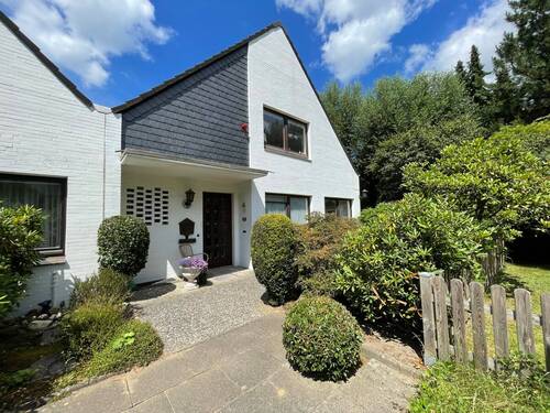 Außenansicht - 4 Zimmer Reihenendhaus zum Kaufen in Hamburg Osdorf