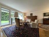 Wohnzimmer mit Blick in Richtung Garten - 