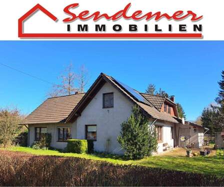 Straßenansicht - * Reserviert*Reepsholt-großzügiges Wohnhaus in Alleinlage mit Pferdestall, Reitplatz, Weideland und vielen Extras!