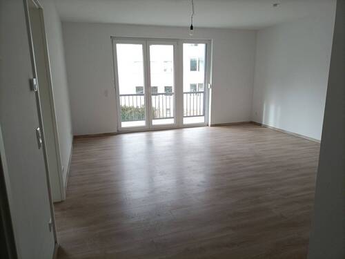 Küche mit Flu1.jpg - Etagenwohnung mit 65,40 m&sup2; in Leipzig zur Miete