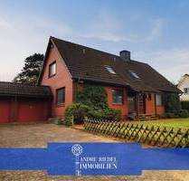 Großes Einfamilienhaus-Mehrgeneration-Einlieger | über 250 m² Wohn-Nutzfläche | OG-Ausbaureserve - Norderstedt Glashütte