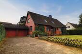 Hausansicht EIngang - 6 Zimmer Einfamilienhaus in Norderstedt
