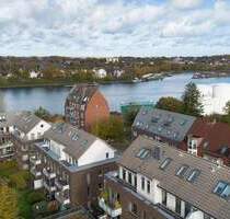 Vermietete Eigentumswohnung mit Terrasse und 6 Garagenstellplätzen - Kiel Wik