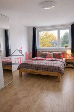 großzügiges Schlafzimmer - 