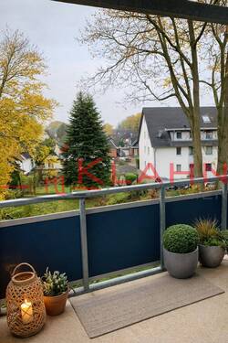 Balkon mit Aussicht ins Grüne - 