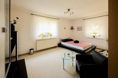 Zimmer 2 - 