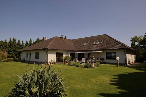 Hausansicht - 6 Zimmer Einfamilienhaus zum Kaufen in Treuenbrietzen