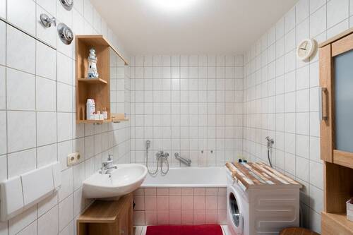 Badezimmer Ansicht 1 - 