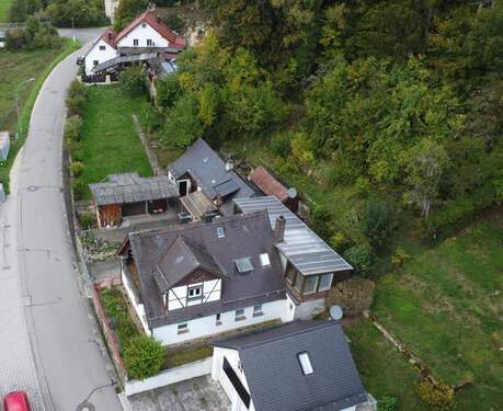Großzügiges Grundstück - 5 Zimmer Einfamilienhaus in Kastl
